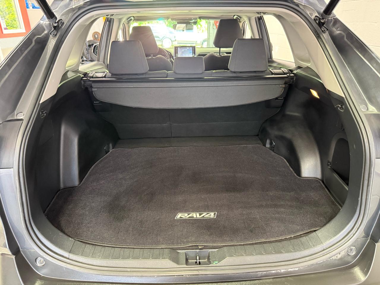 Toyota RAV4  2021
