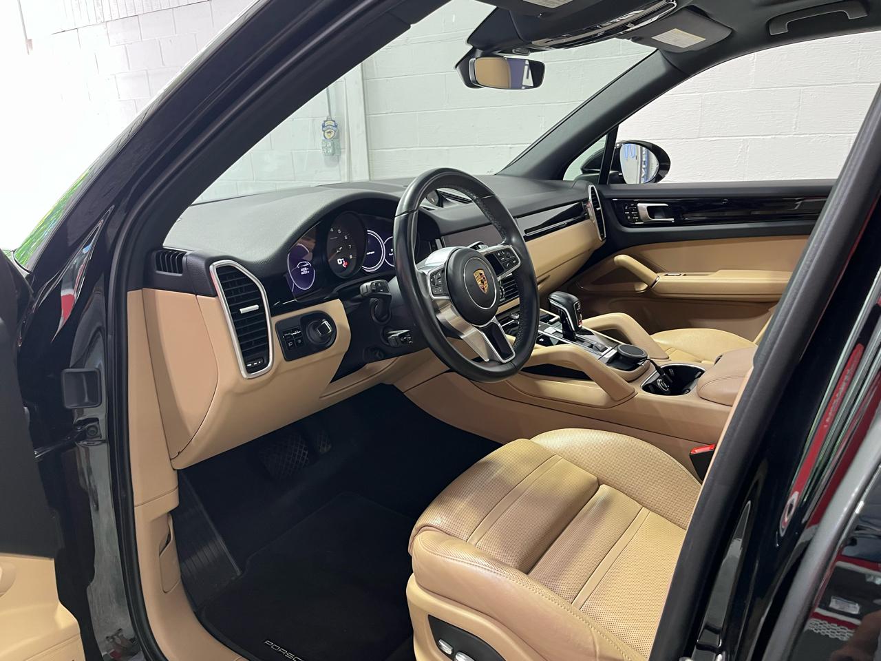 Porsche Cayenne  2021