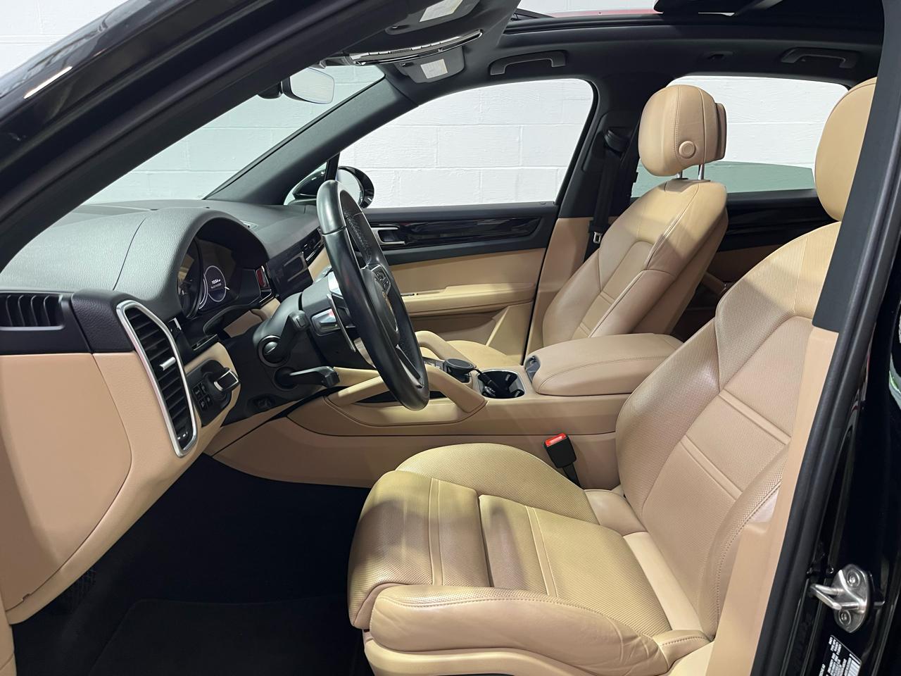 Porsche Cayenne  2021