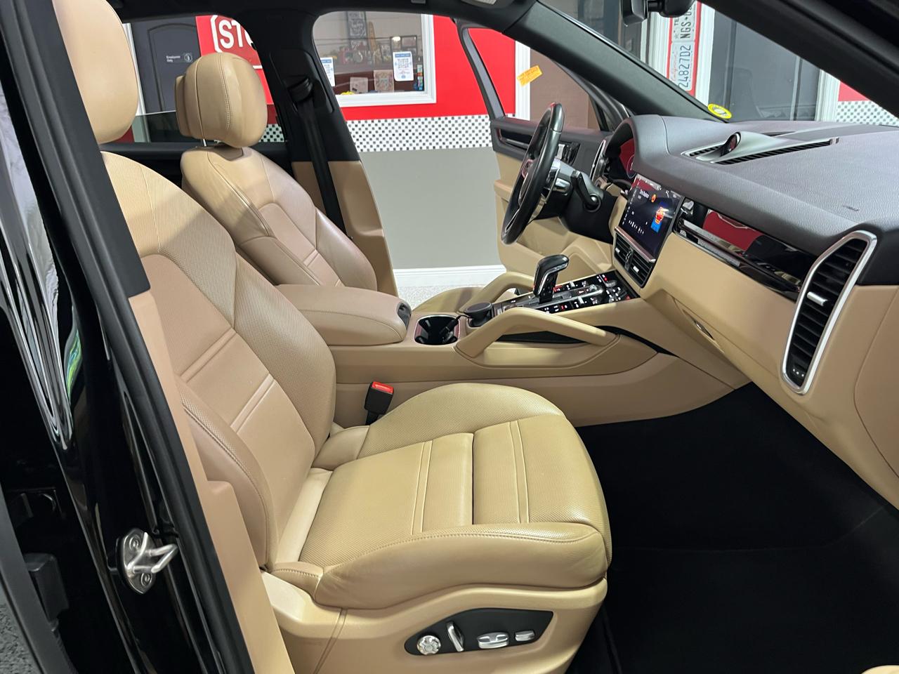 Porsche Cayenne  2021