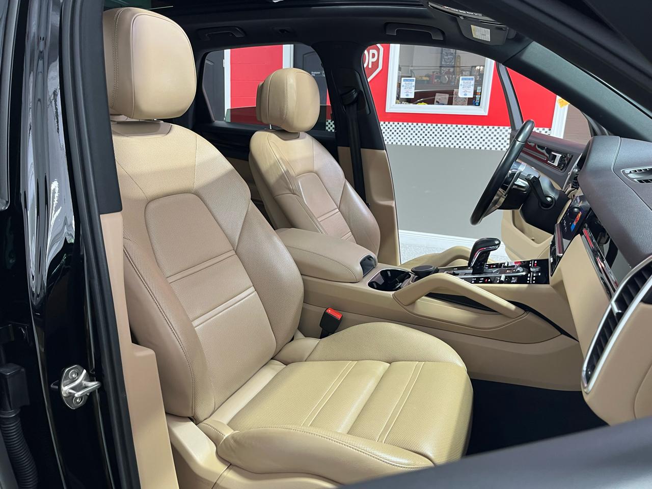 Porsche Cayenne  2021