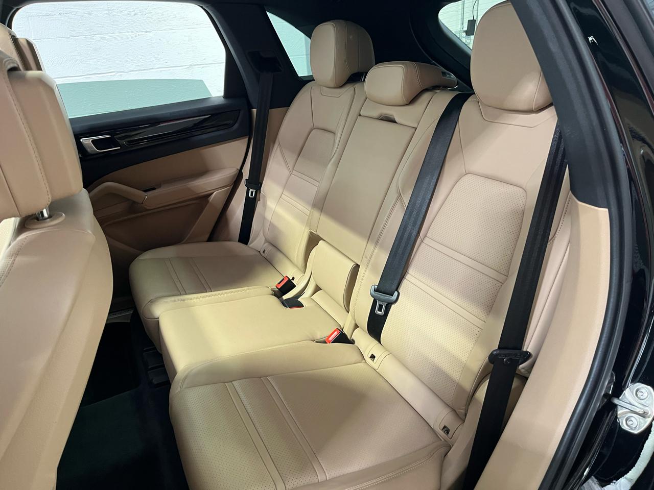 Porsche Cayenne  2021