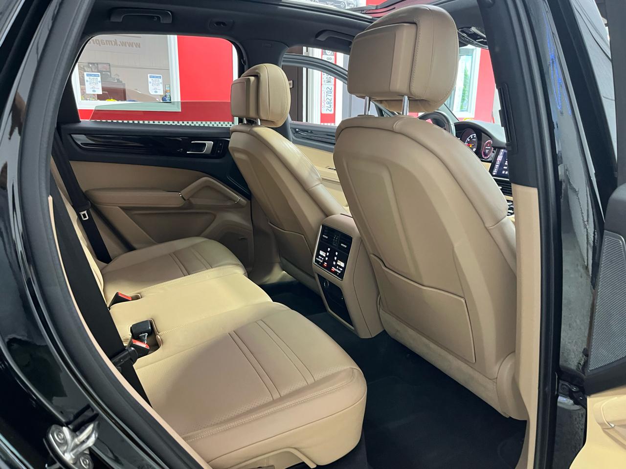 Porsche Cayenne  2021
