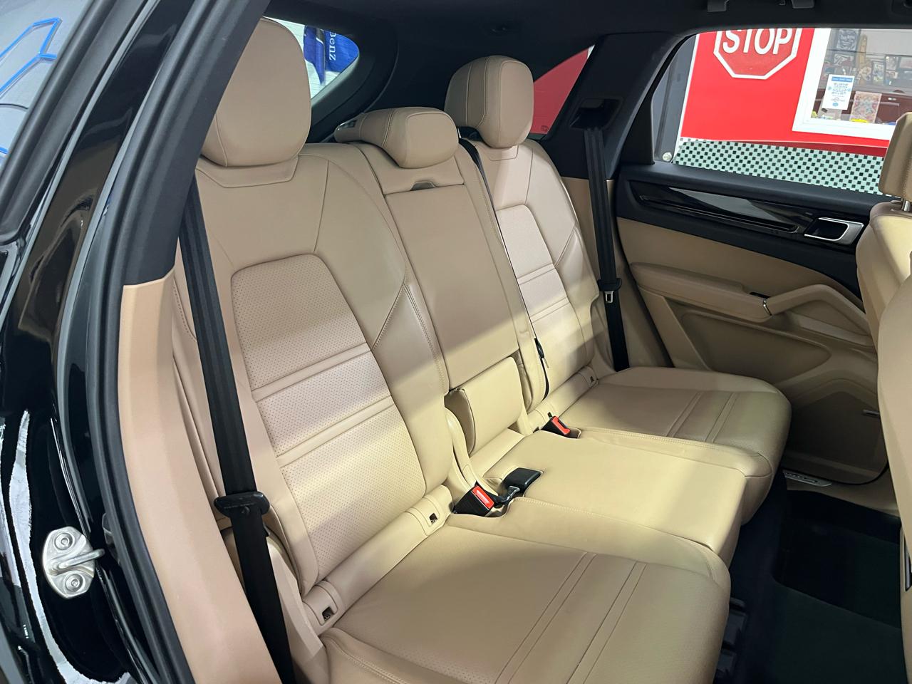 Porsche Cayenne  2021