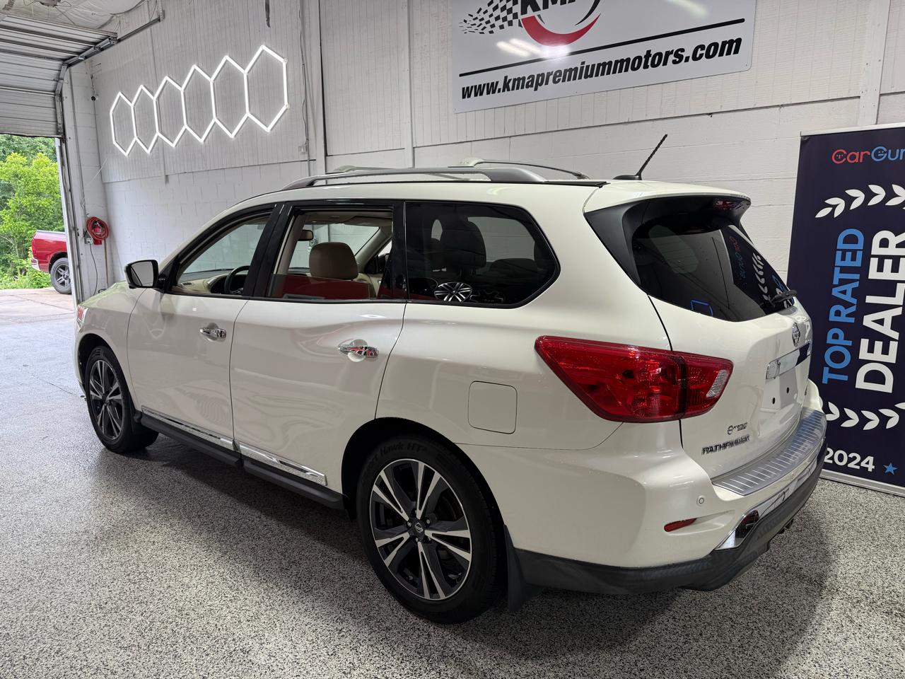 Nissan Pathfinder  2018