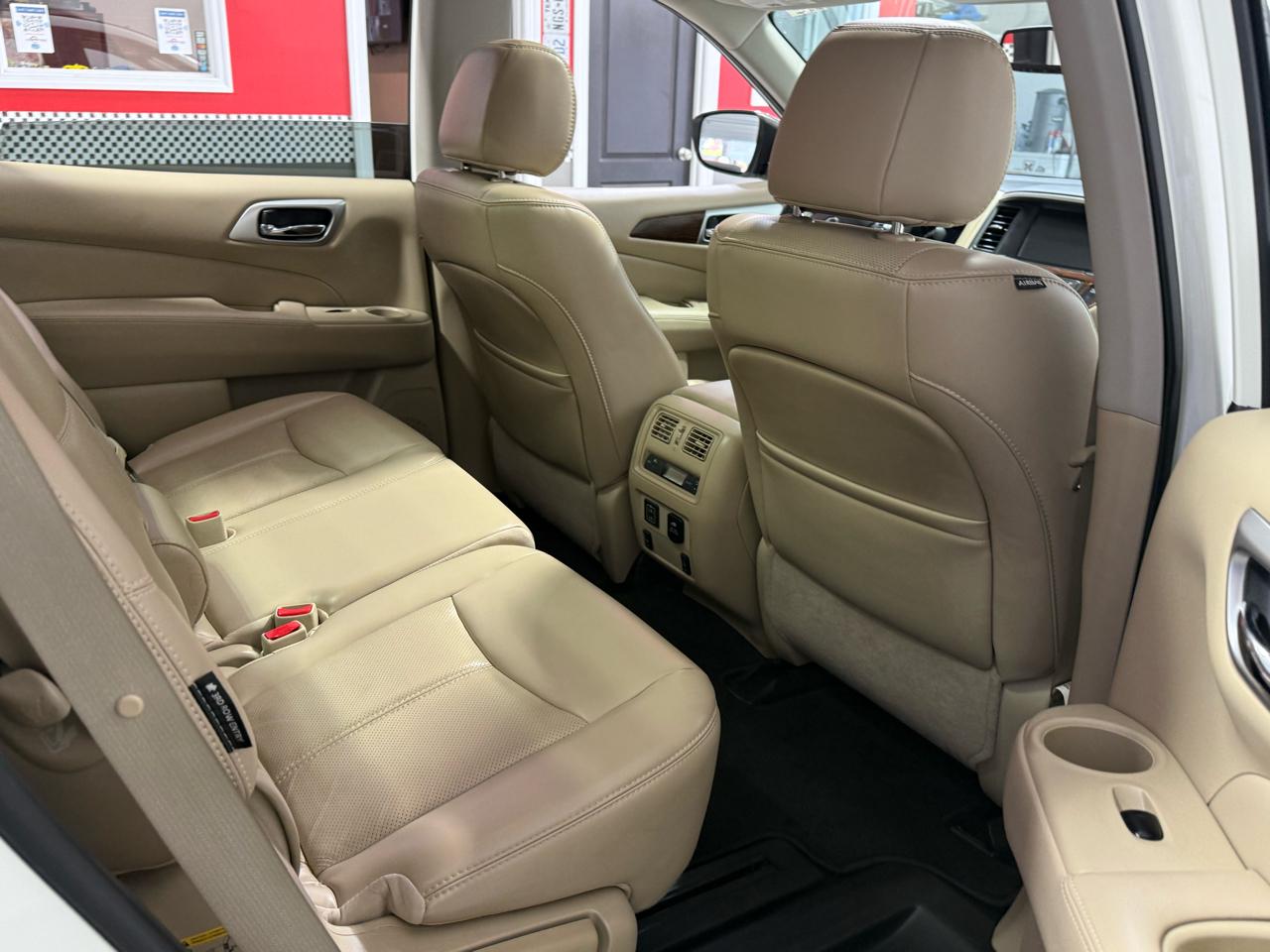 Nissan Pathfinder  2018