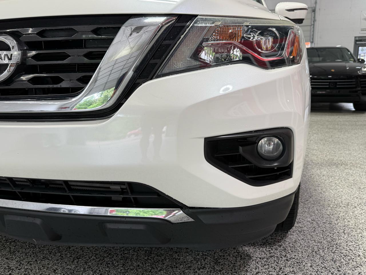 Nissan Pathfinder  2018