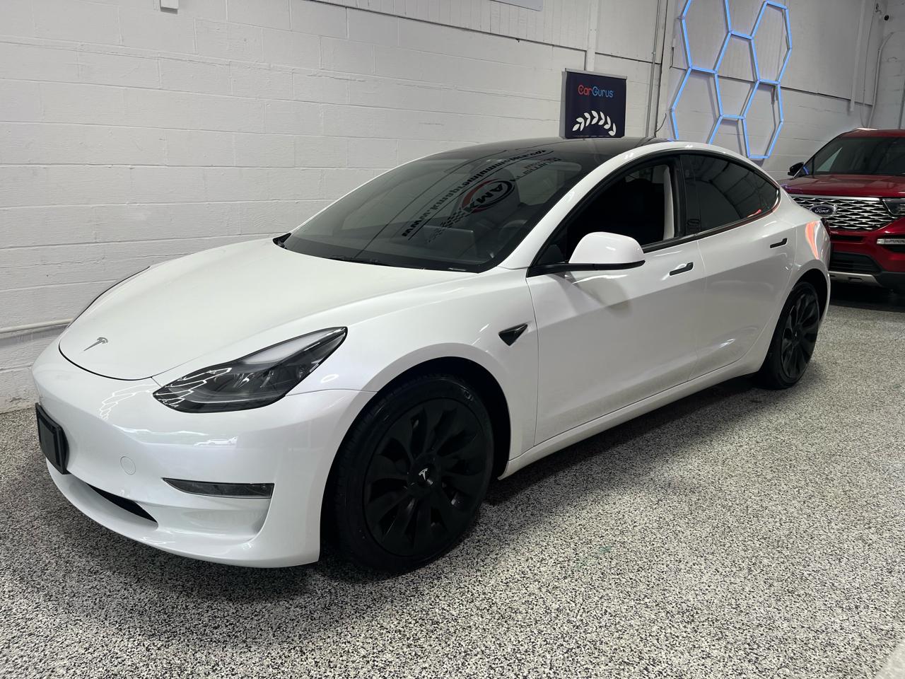 Tesla Model 3  2023