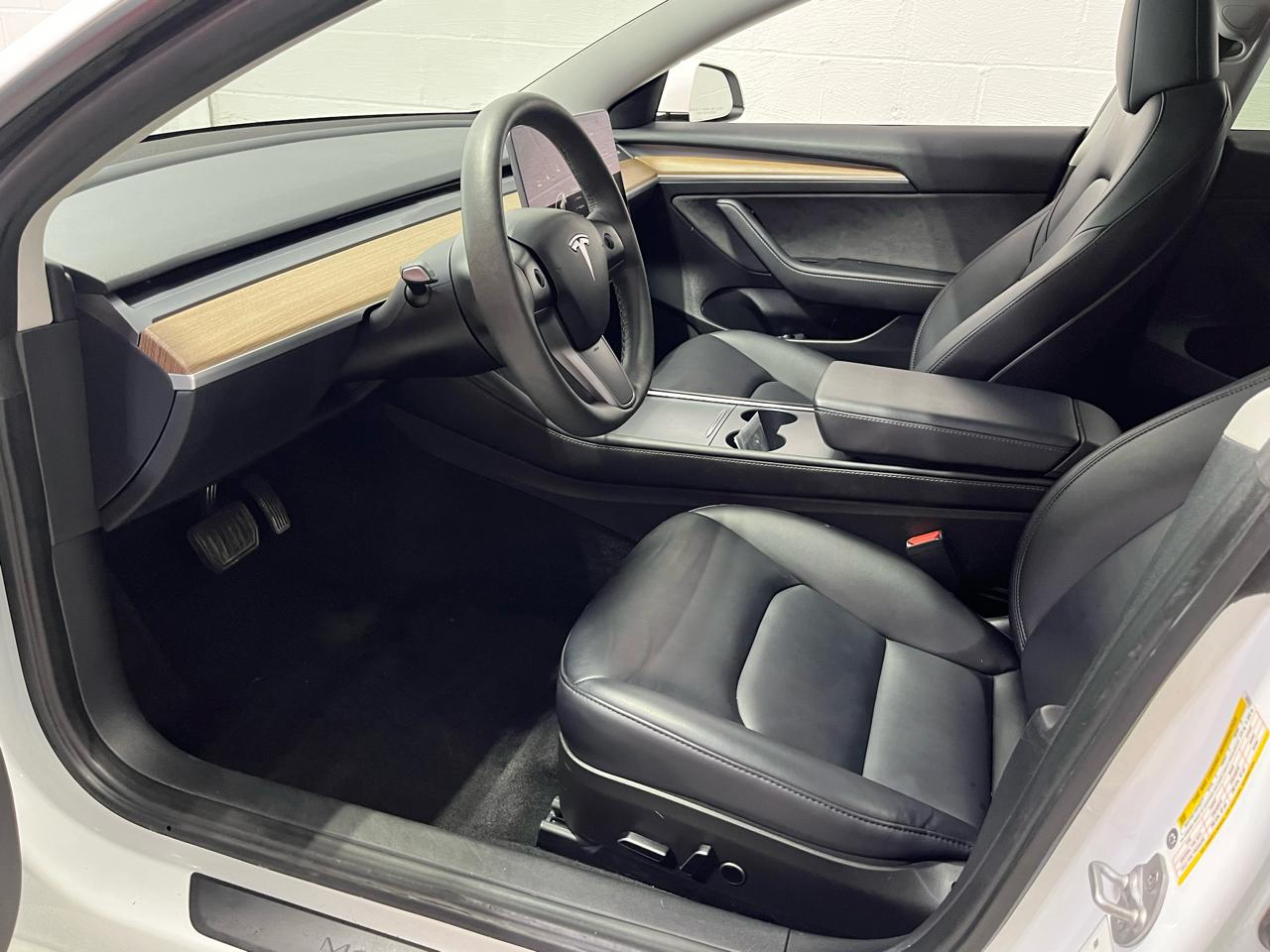 Tesla Model 3  2023