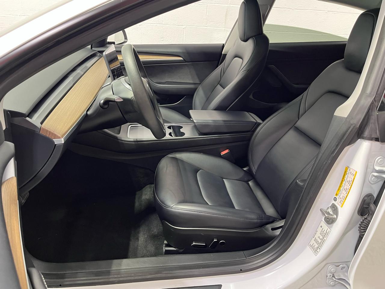 Tesla Model 3  2023