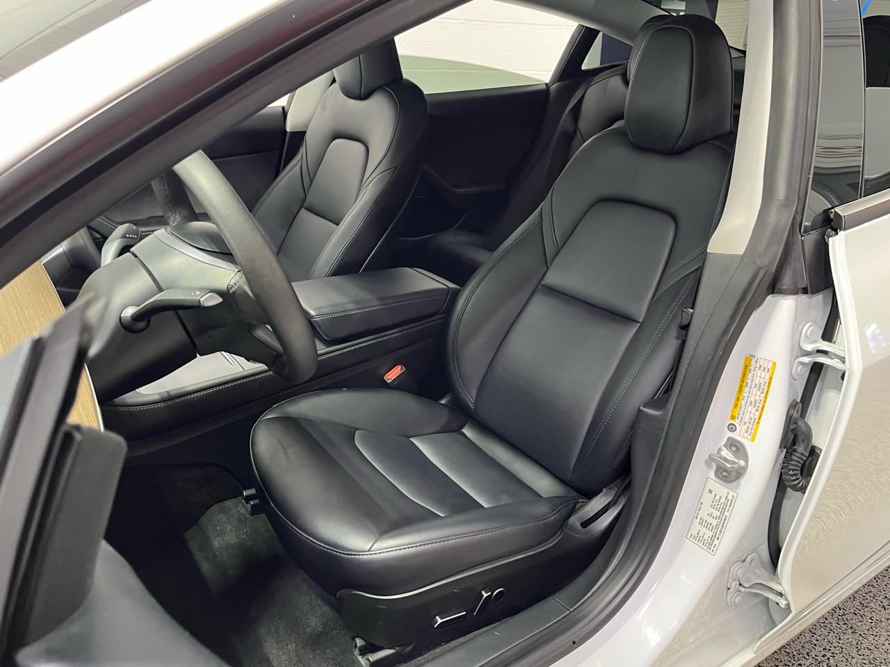 Tesla Model 3  2023