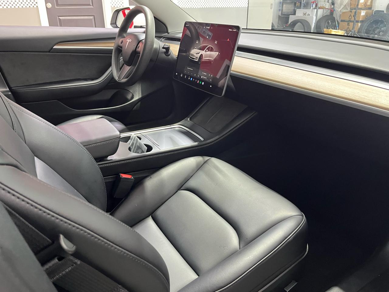 Tesla Model 3  2023