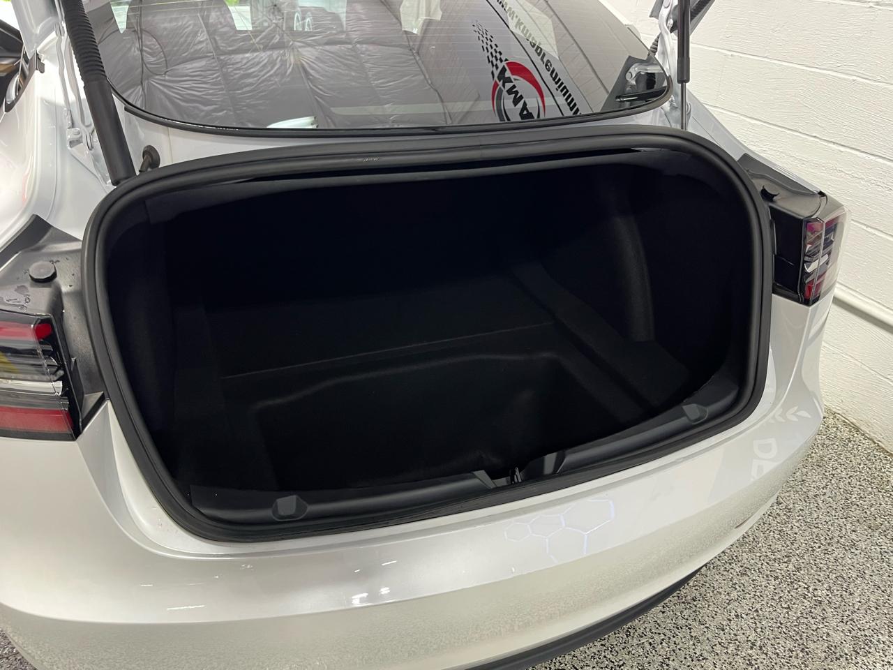 Tesla Model 3  2023