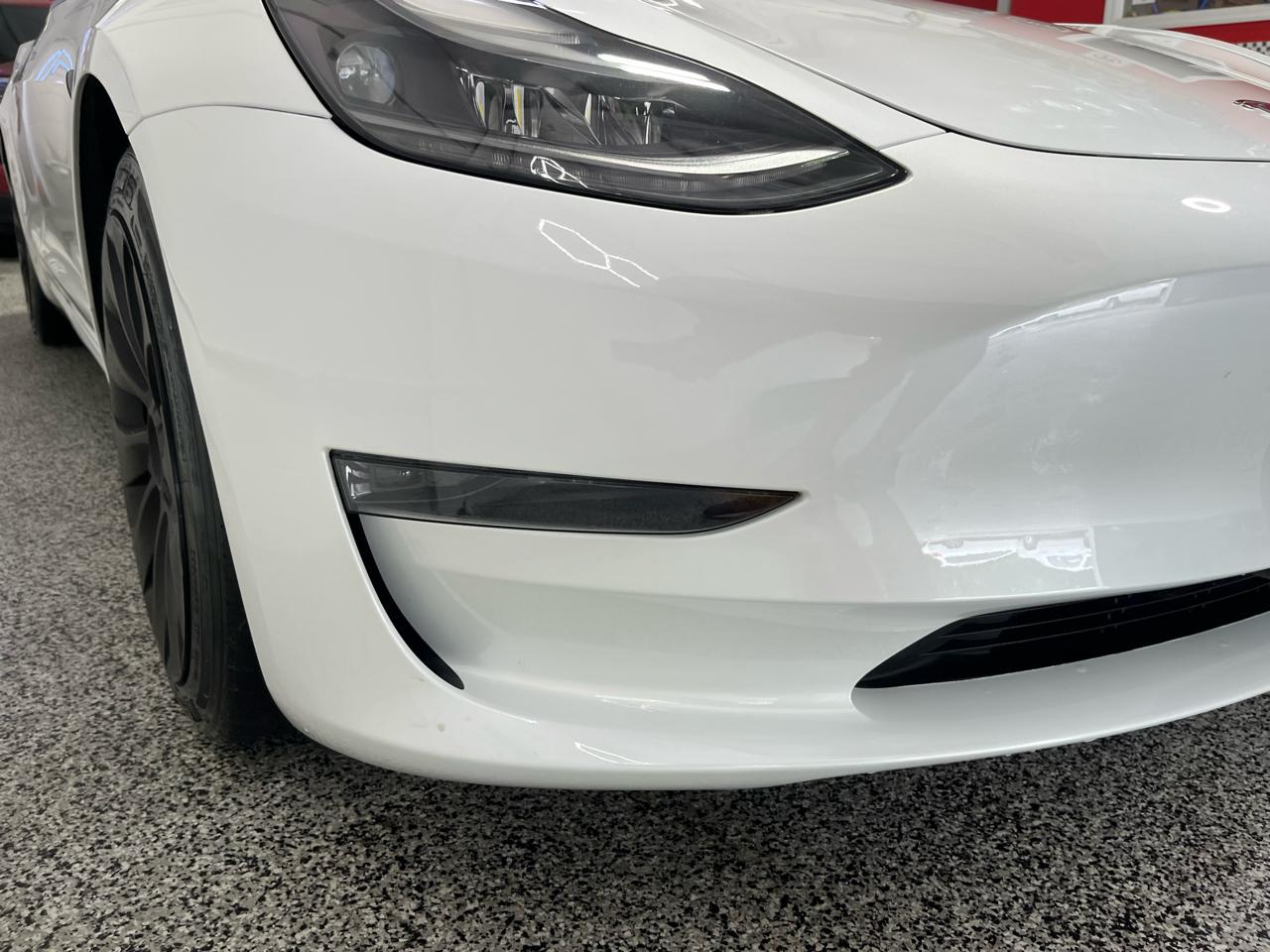 Tesla Model 3  2023