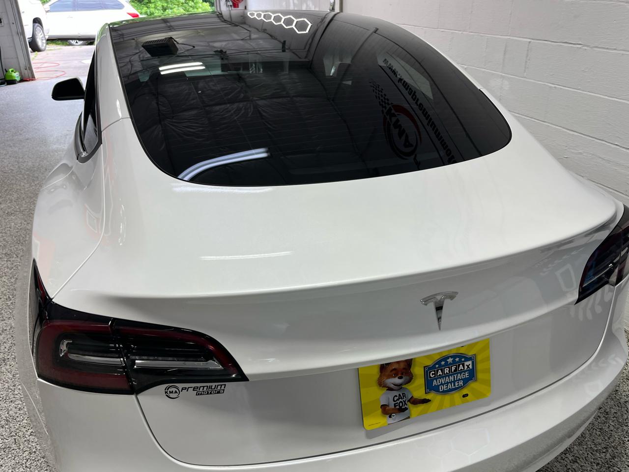 Tesla Model 3  2023