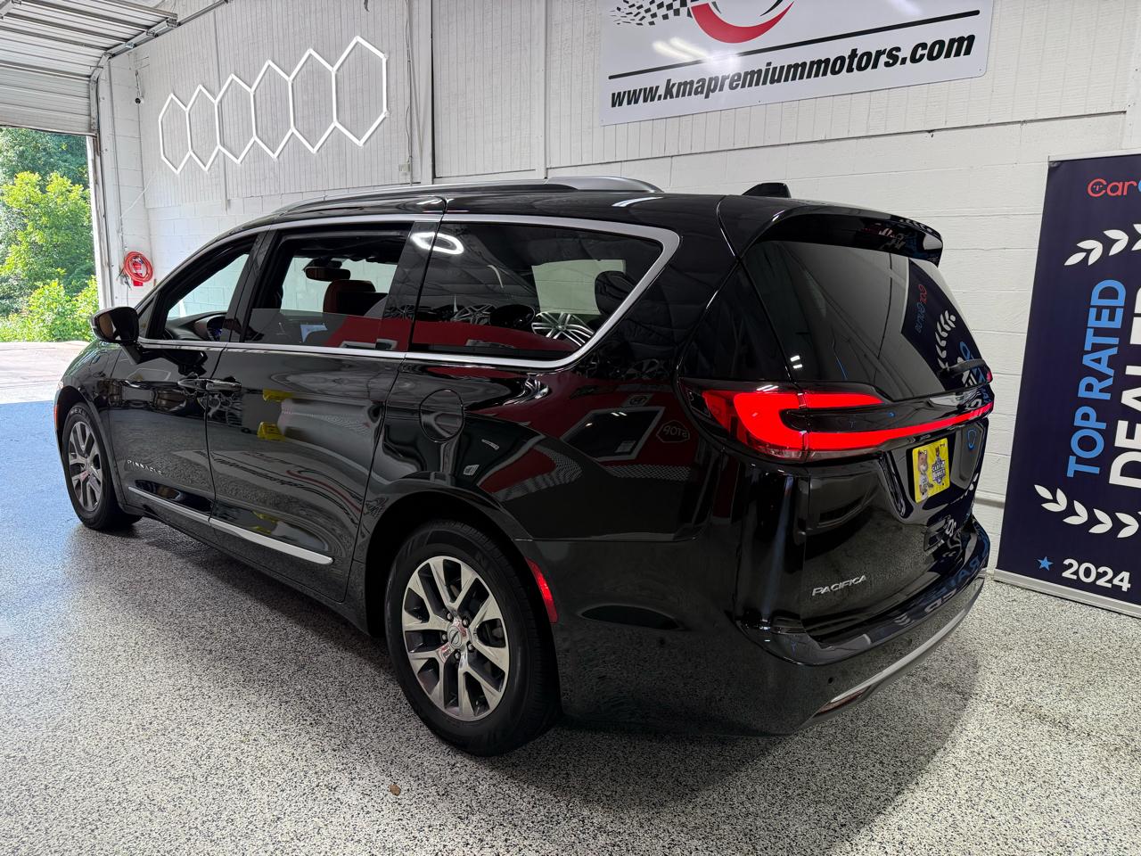 Chrysler Pacifica  2025