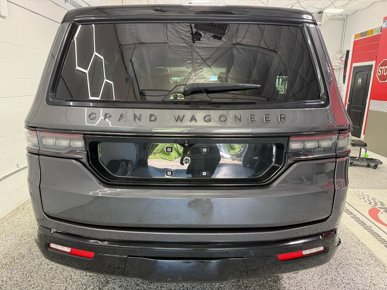 Jeep Grand Wagoneer L  2024
