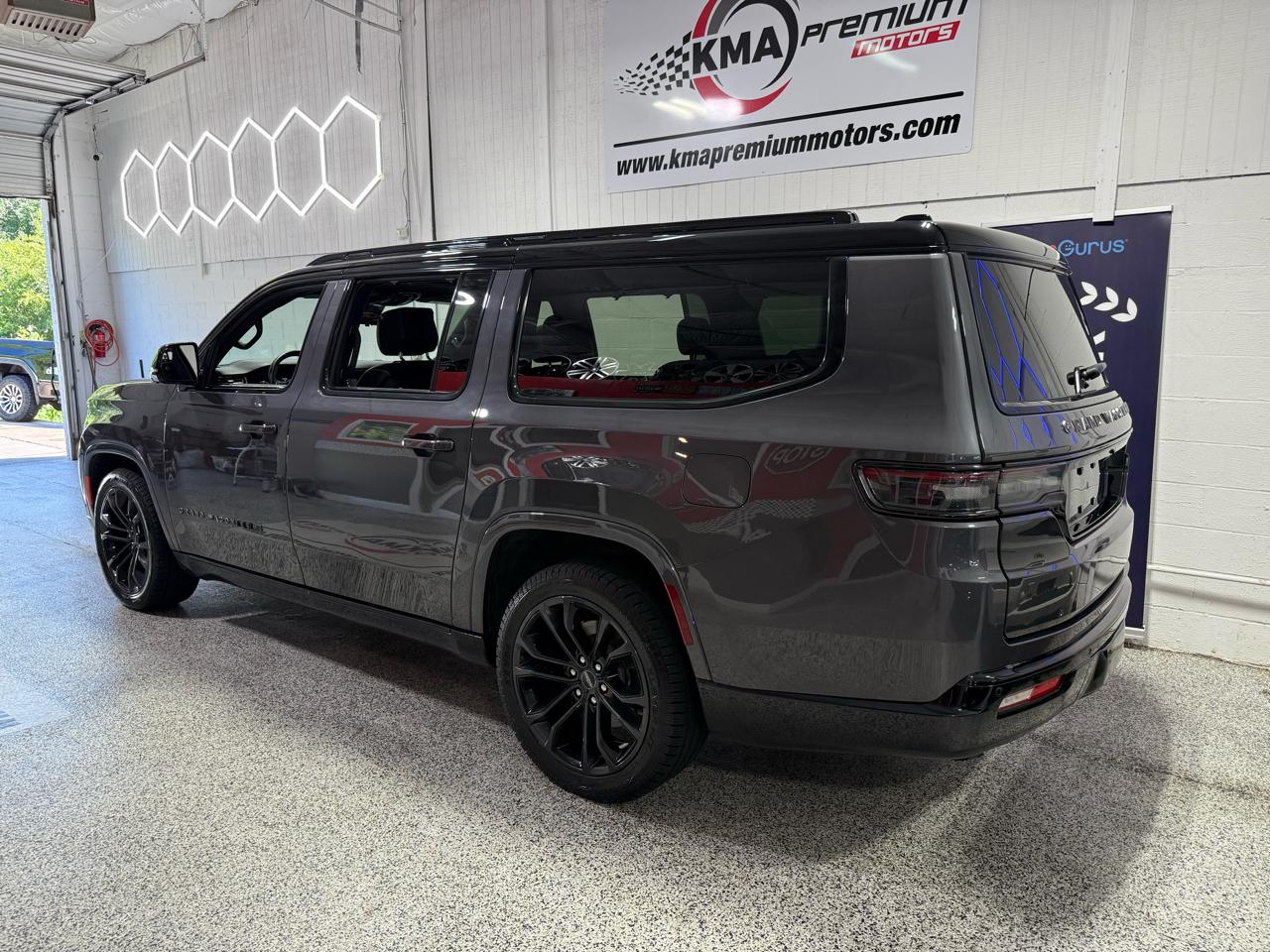 Jeep Grand Wagoneer L  2024