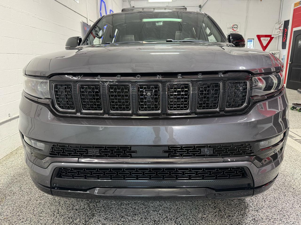 Jeep Grand Wagoneer L  2024