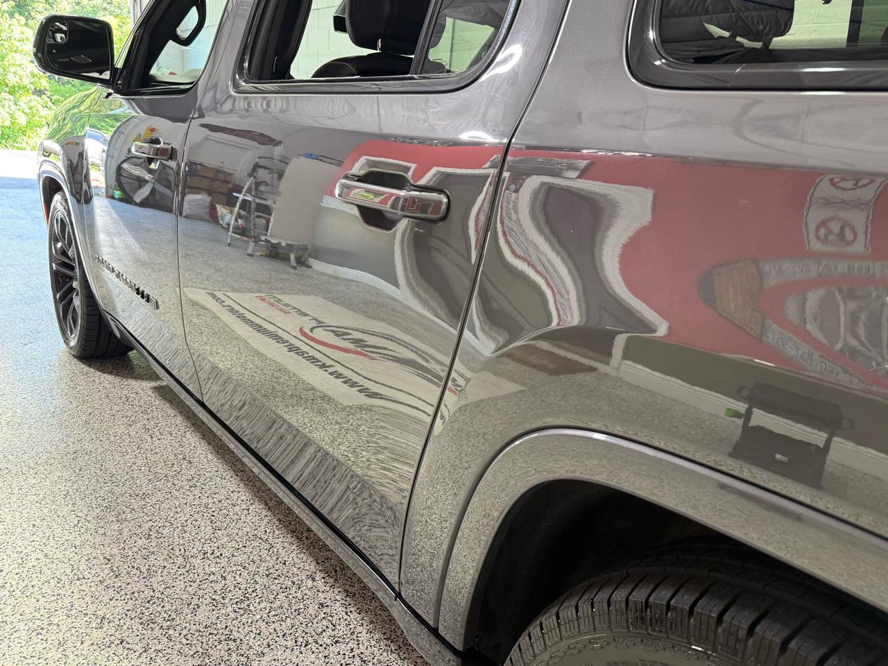 Jeep Grand Wagoneer L  2024