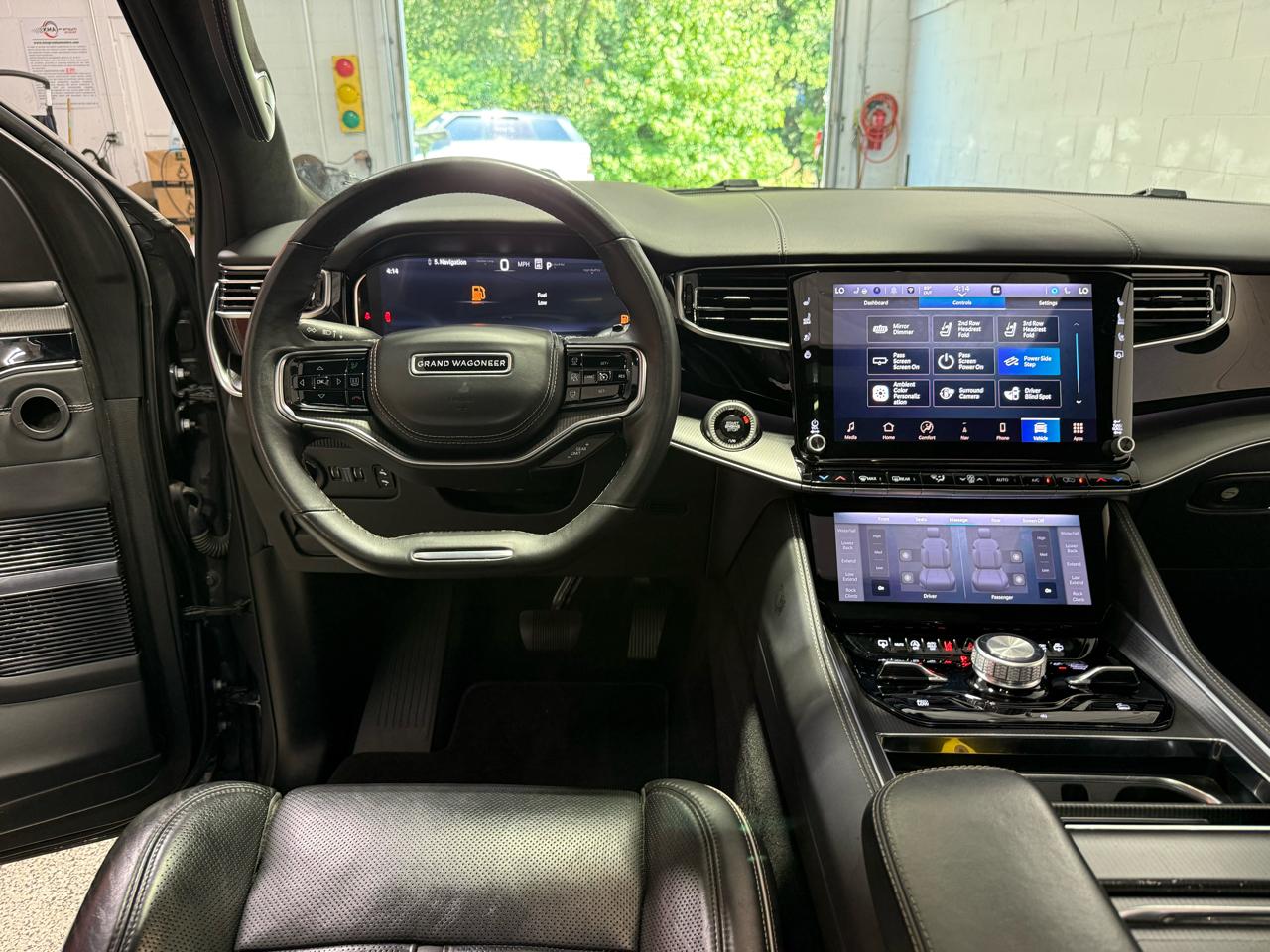 Jeep Grand Wagoneer L  2024