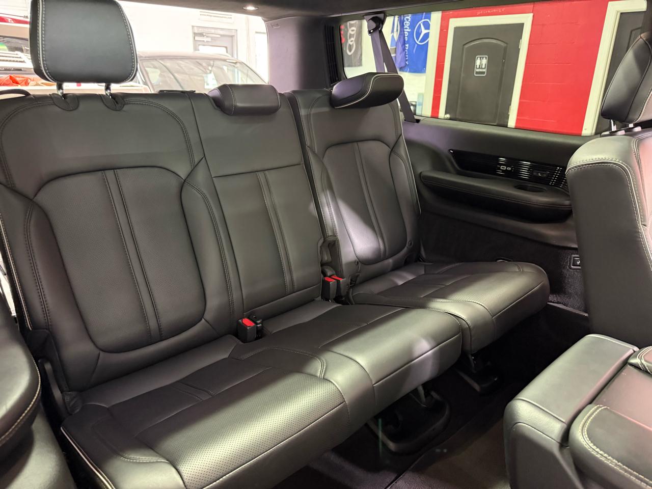 Jeep Grand Wagoneer L  2024
