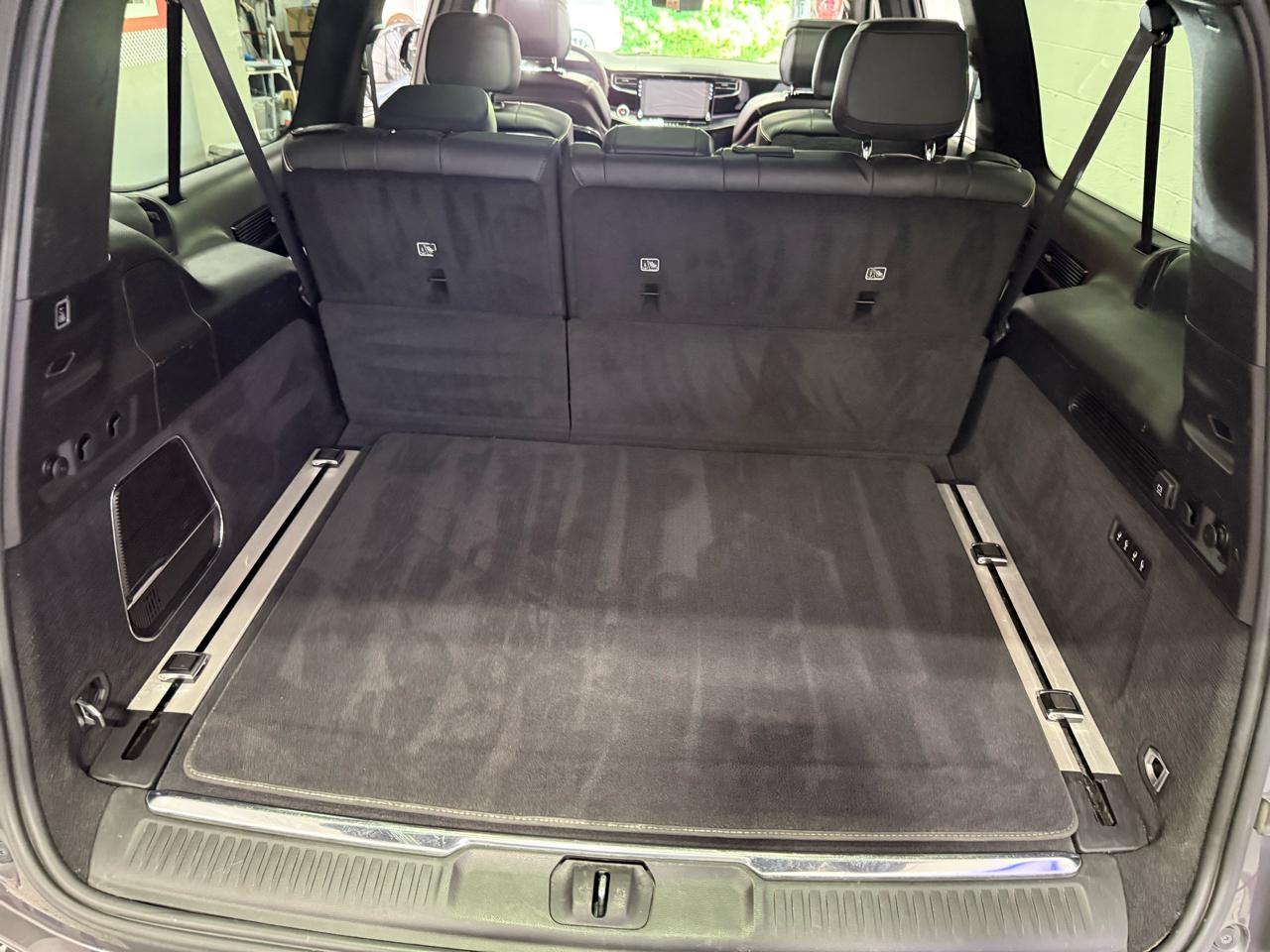 Jeep Grand Wagoneer L  2024
