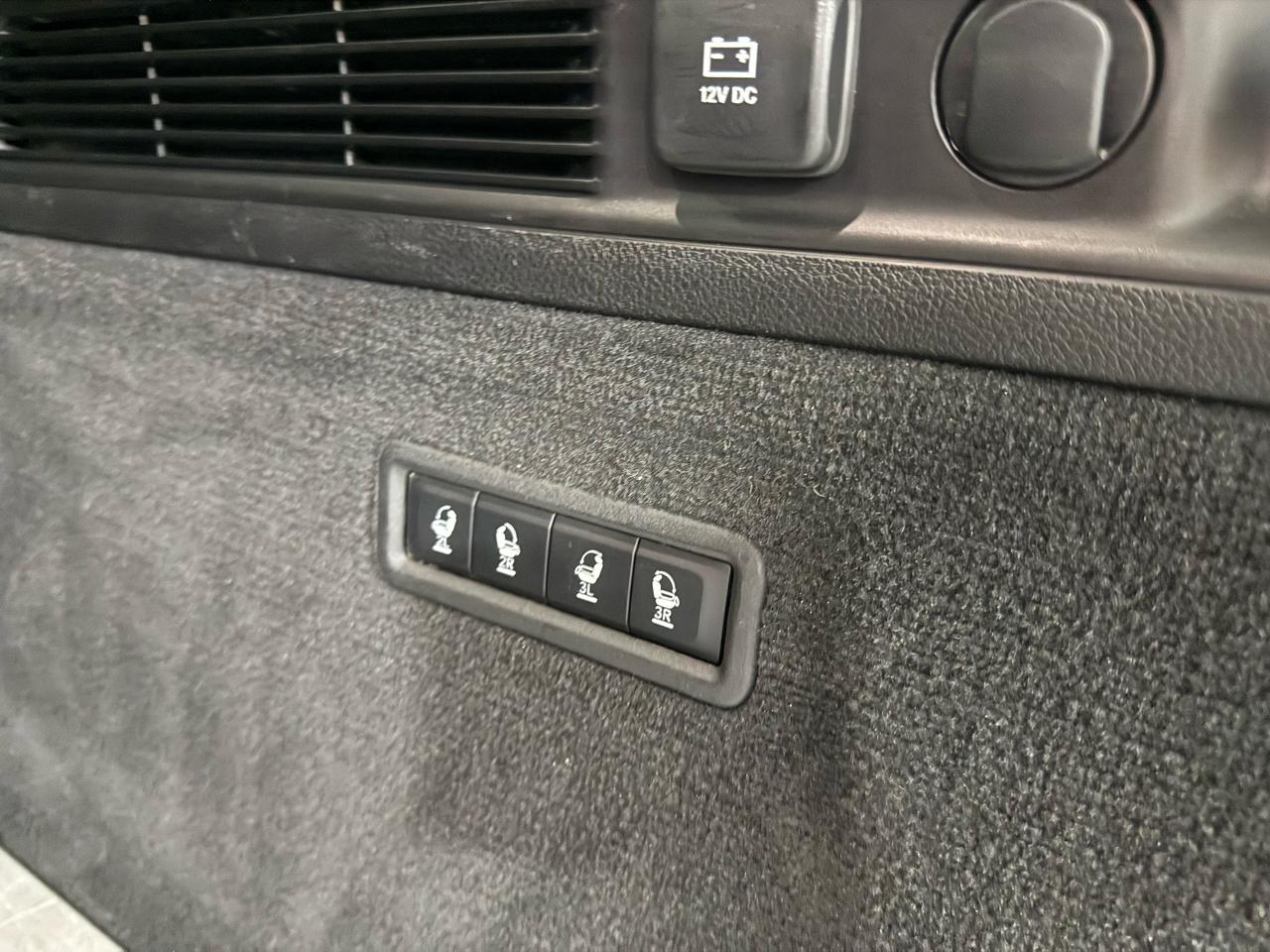 Jeep Grand Wagoneer L  2024