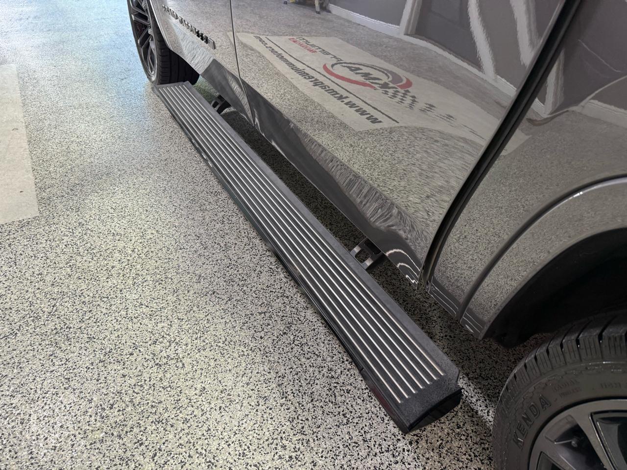 Jeep Grand Wagoneer L  2024