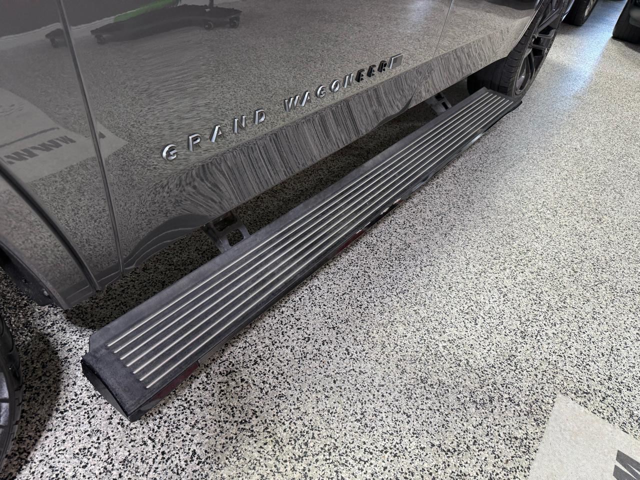 Jeep Grand Wagoneer L  2024
