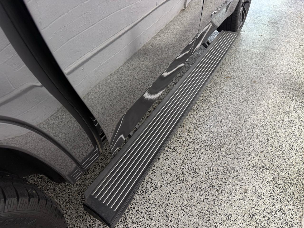Jeep Grand Wagoneer L  2024