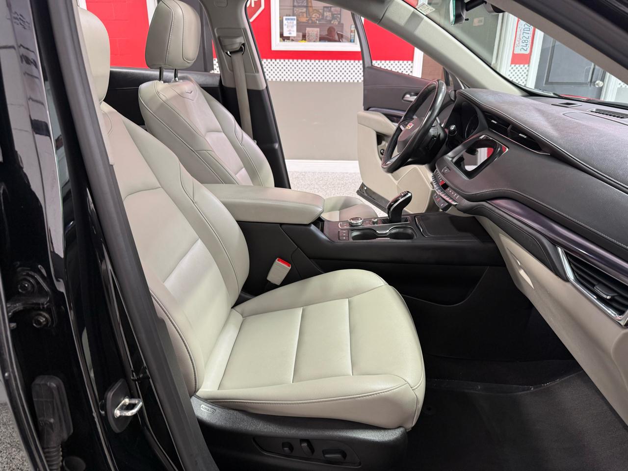 Cadillac XT4  2023
