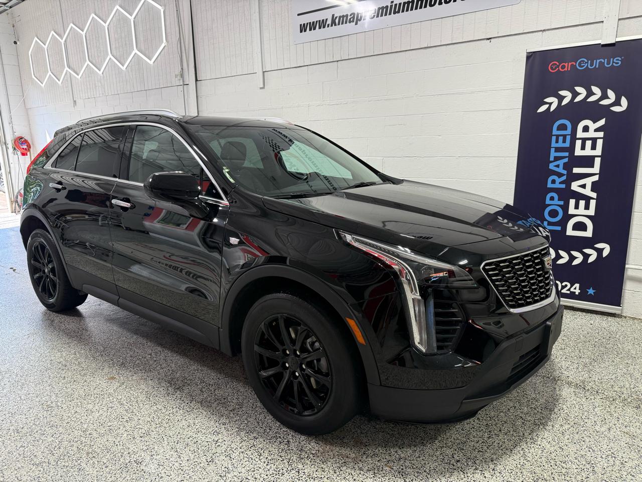 2023 Cadillac XT4 Luxury - Photo 2