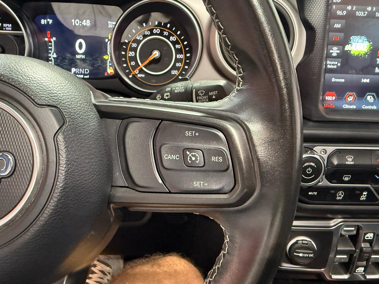 Jeep Wrangler  2021