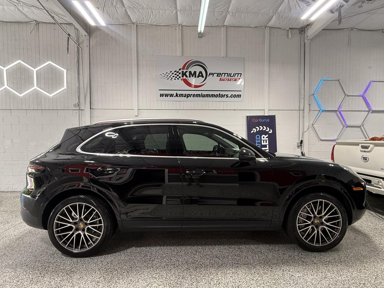 2021 Porsche Cayenne Base - Photo 2