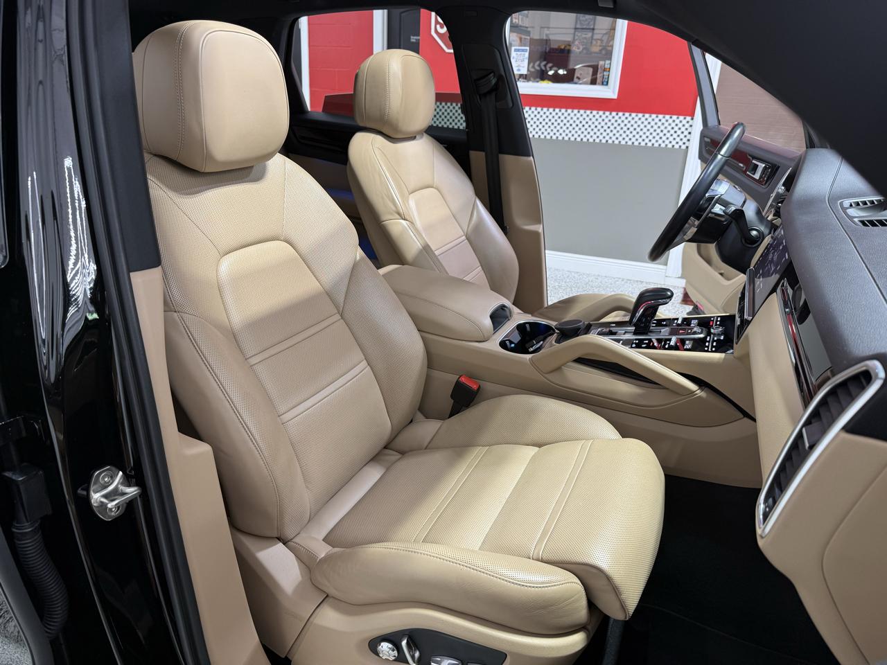 2021 Porsche Cayenne Base - Photo 32