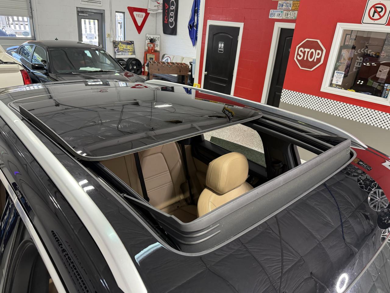 2021 Porsche Cayenne Base - Photo 17