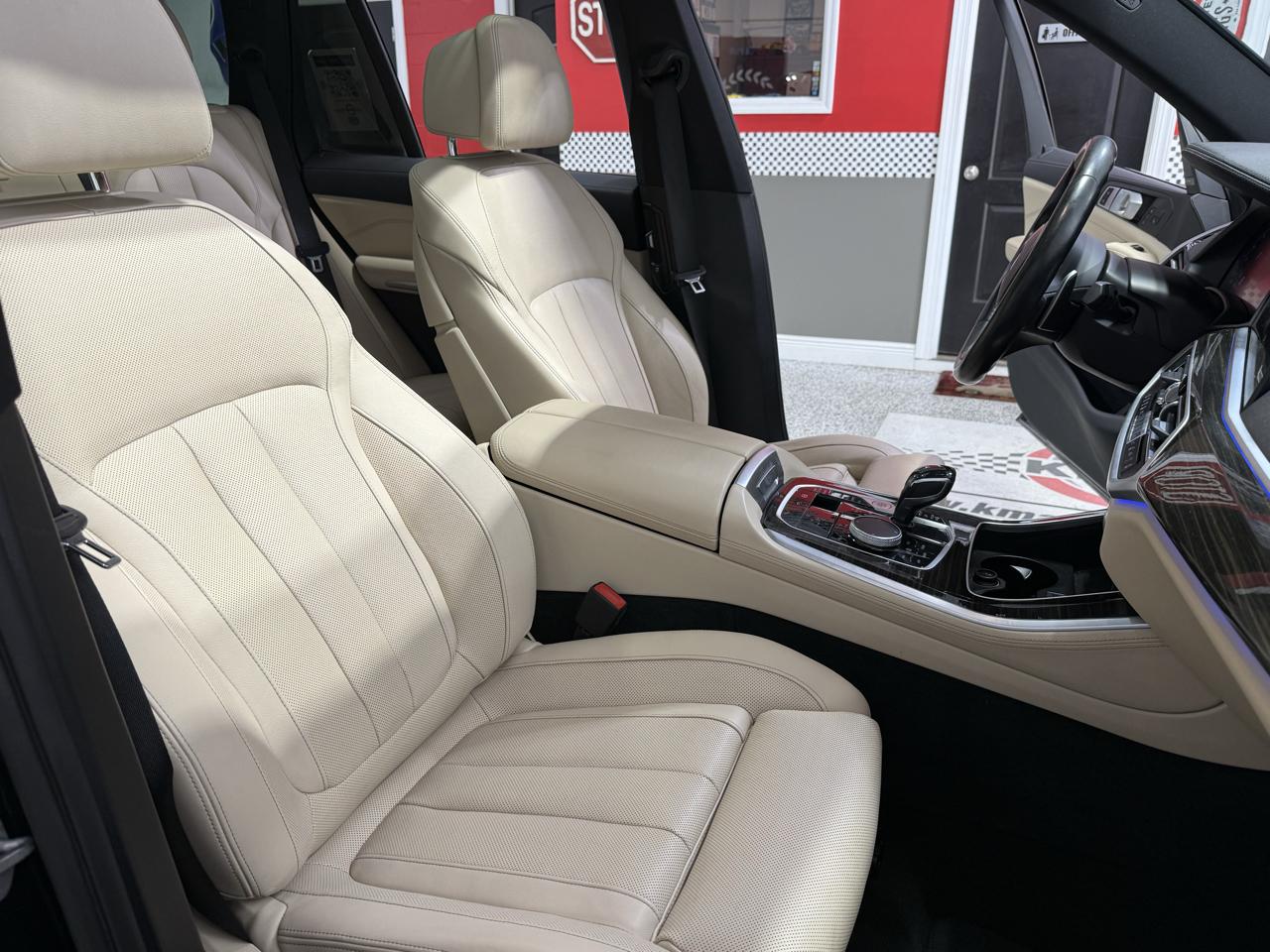 BMW X5 M50i Sports Activity Vehicle 2021
