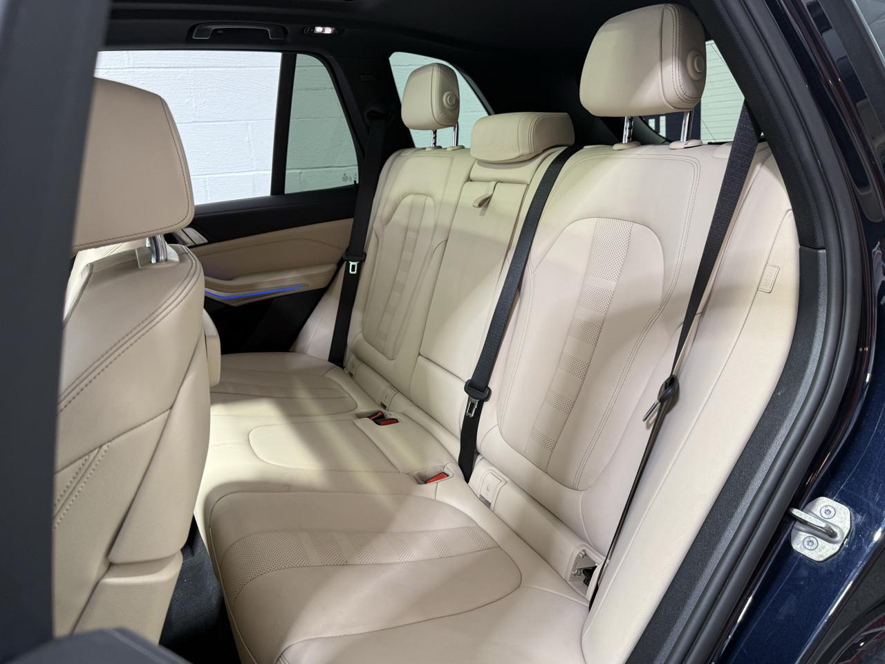 BMW X5 M50i Sports Activity Vehicle 2021