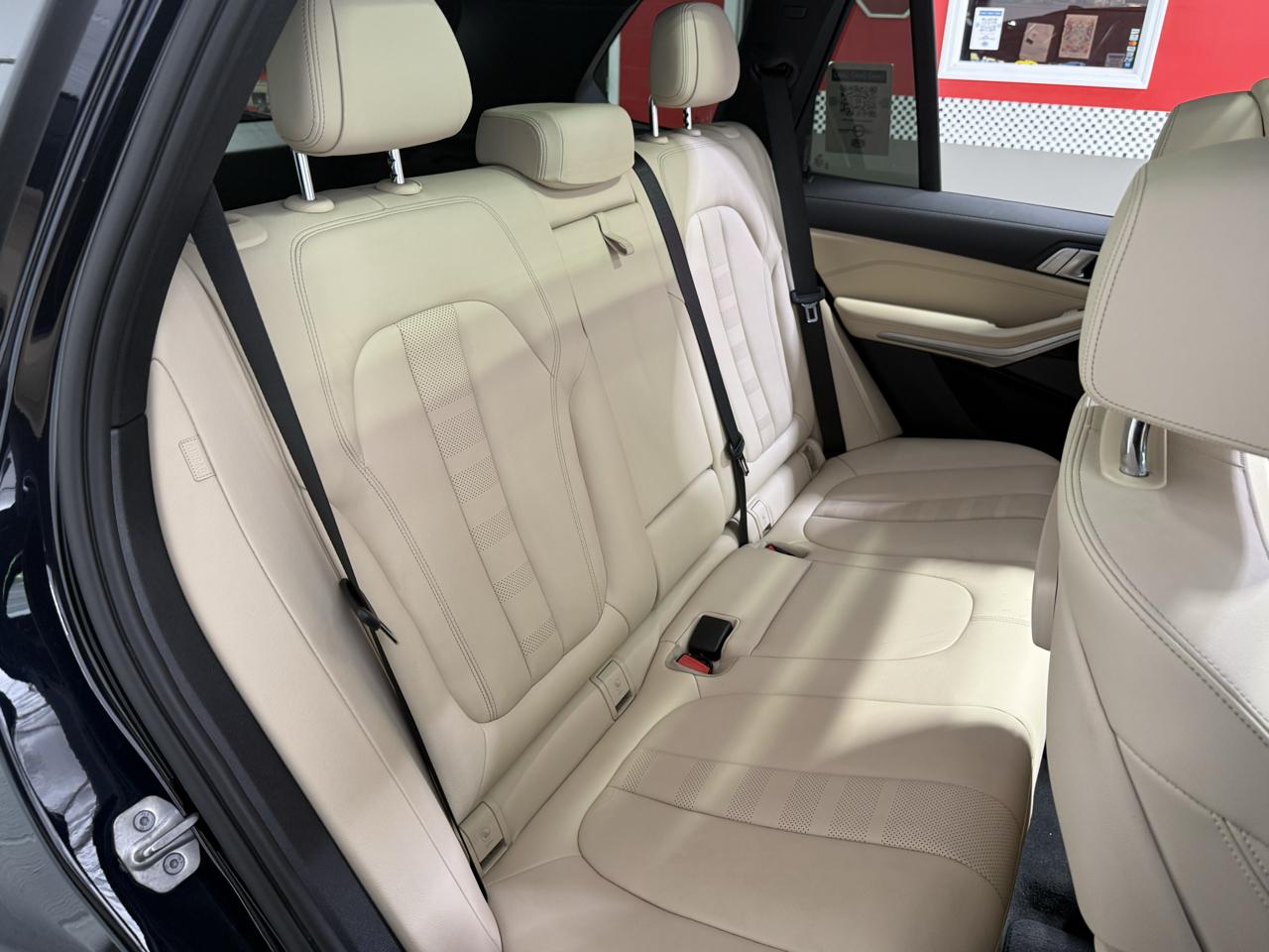 BMW X5 M50i Sports Activity Vehicle 2021