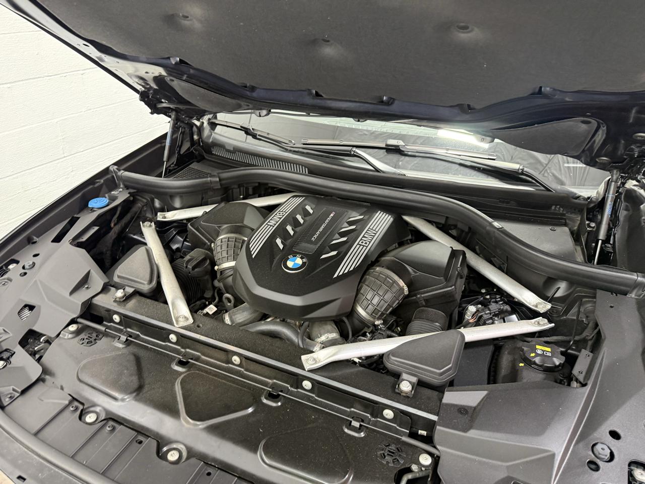BMW X5 M50i Sports Activity Vehicle 2021