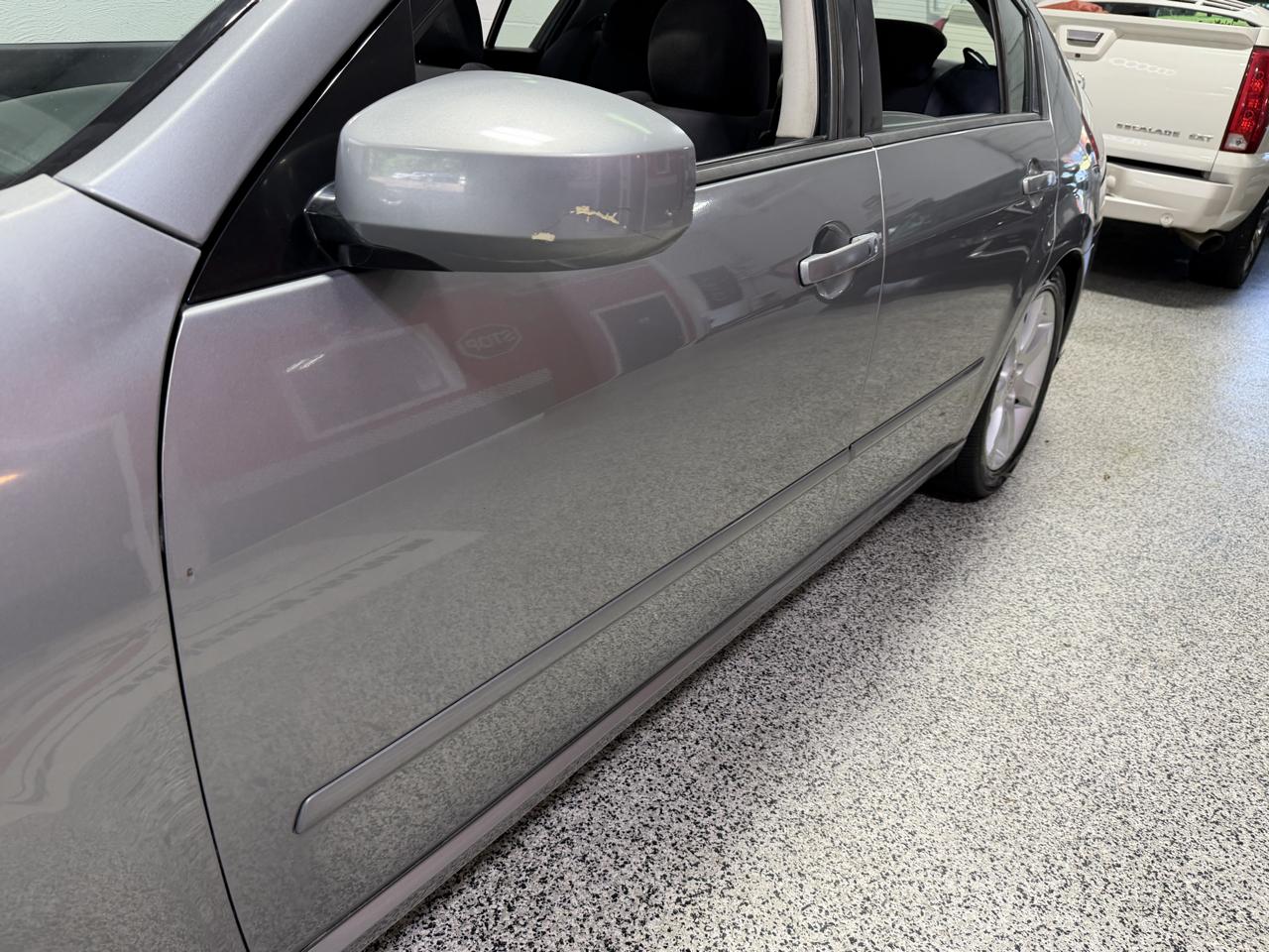 Nissan Maxima 4dr Sdn V6 CVT 3.5 SE 2007