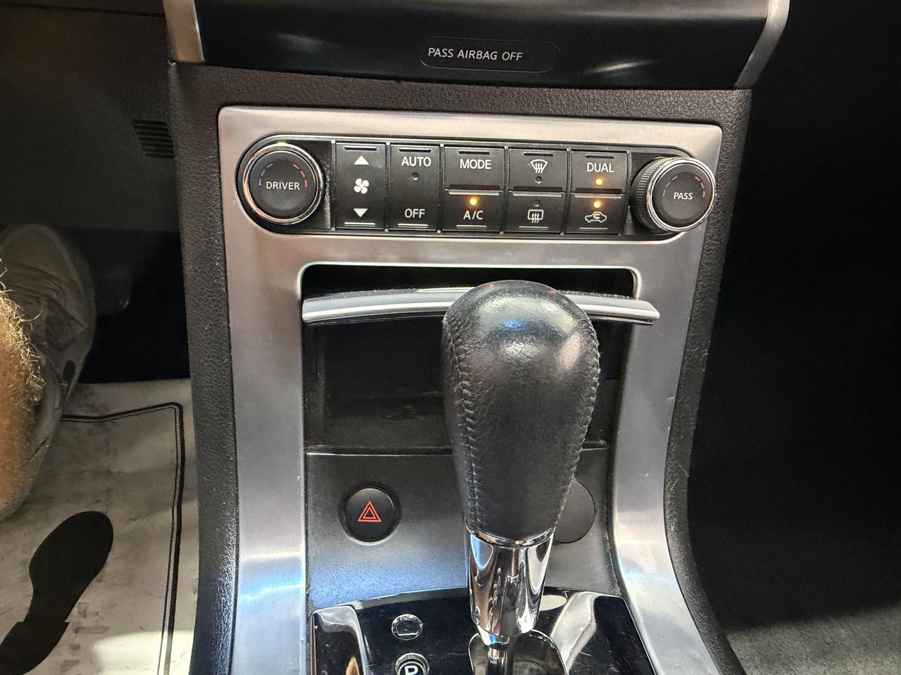 Nissan Maxima 4dr Sdn V6 CVT 3.5 SE 2007
