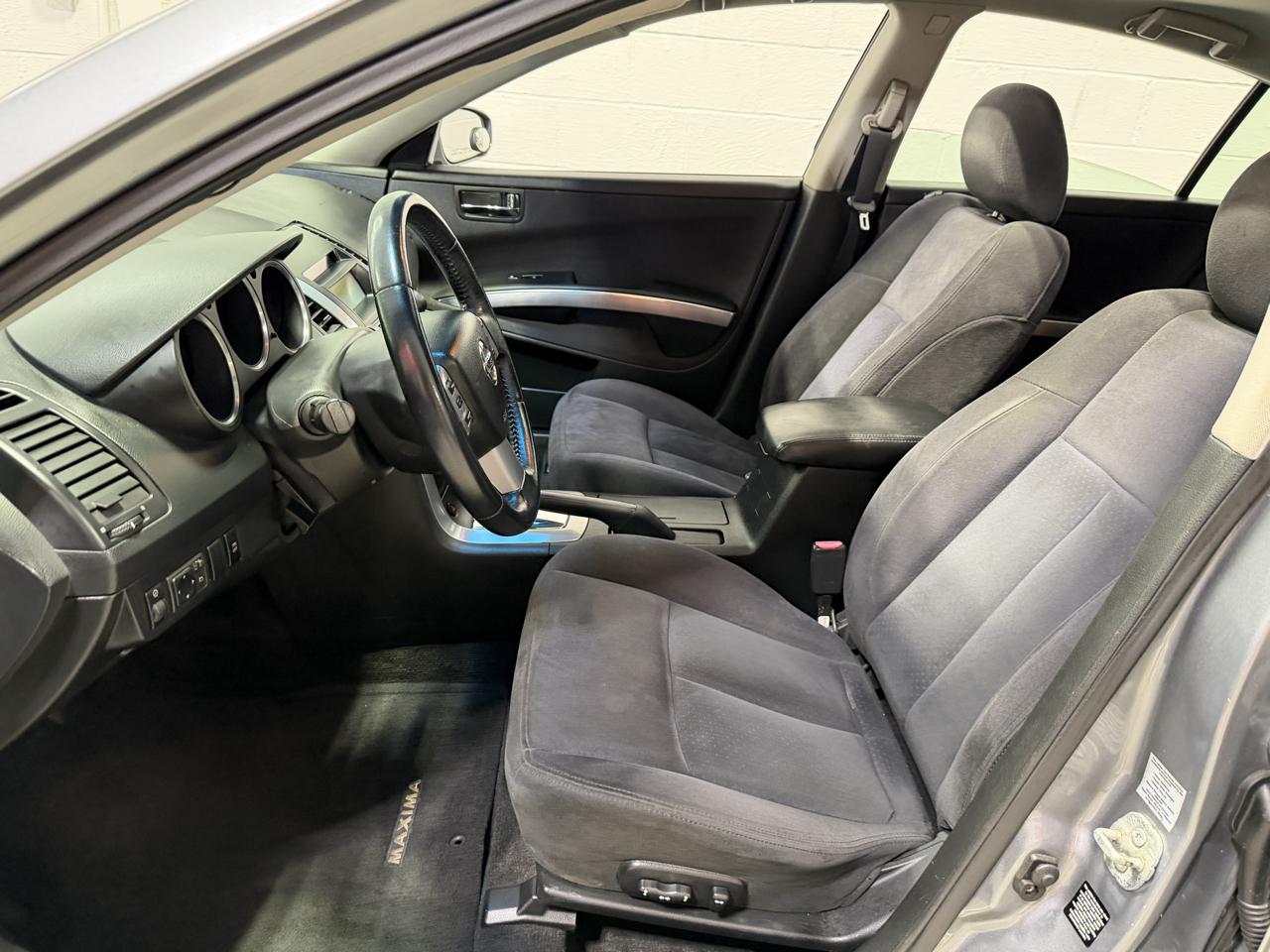 Nissan Maxima 4dr Sdn V6 CVT 3.5 SE 2007