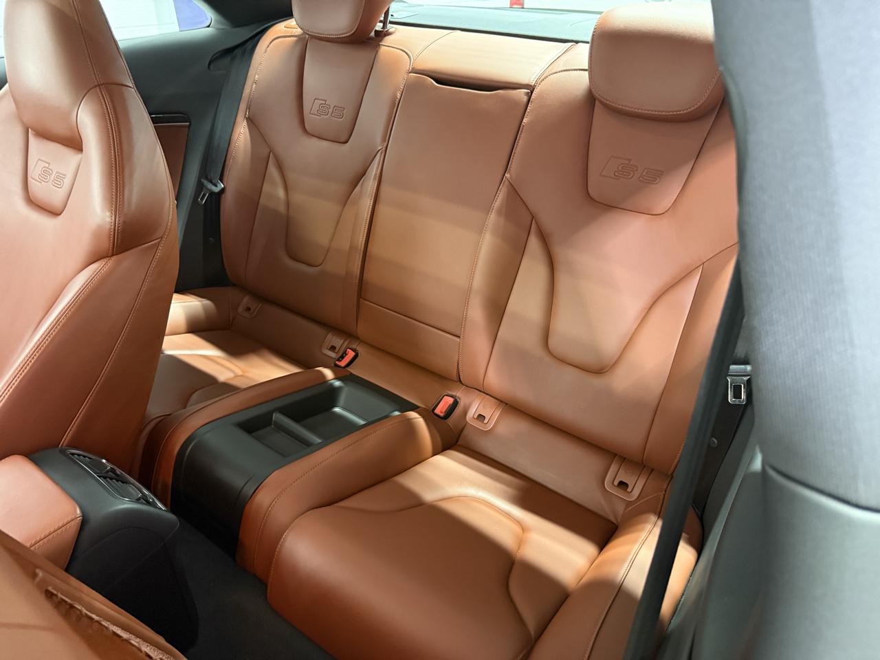Audi S5  2011