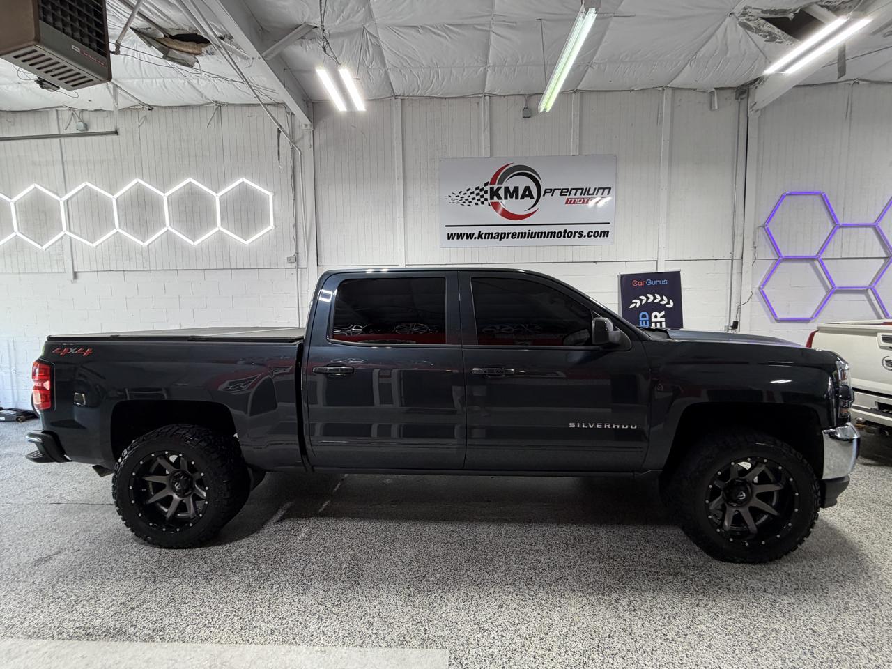 Chevrolet Silverado 1500 4WD Crew Cab 143.5" LT w/1LT 2018