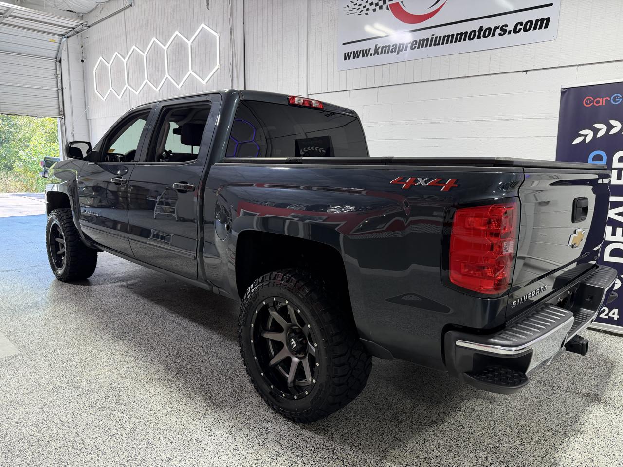 Chevrolet Silverado 1500 4WD Crew Cab 143.5" LT w/1LT 2018