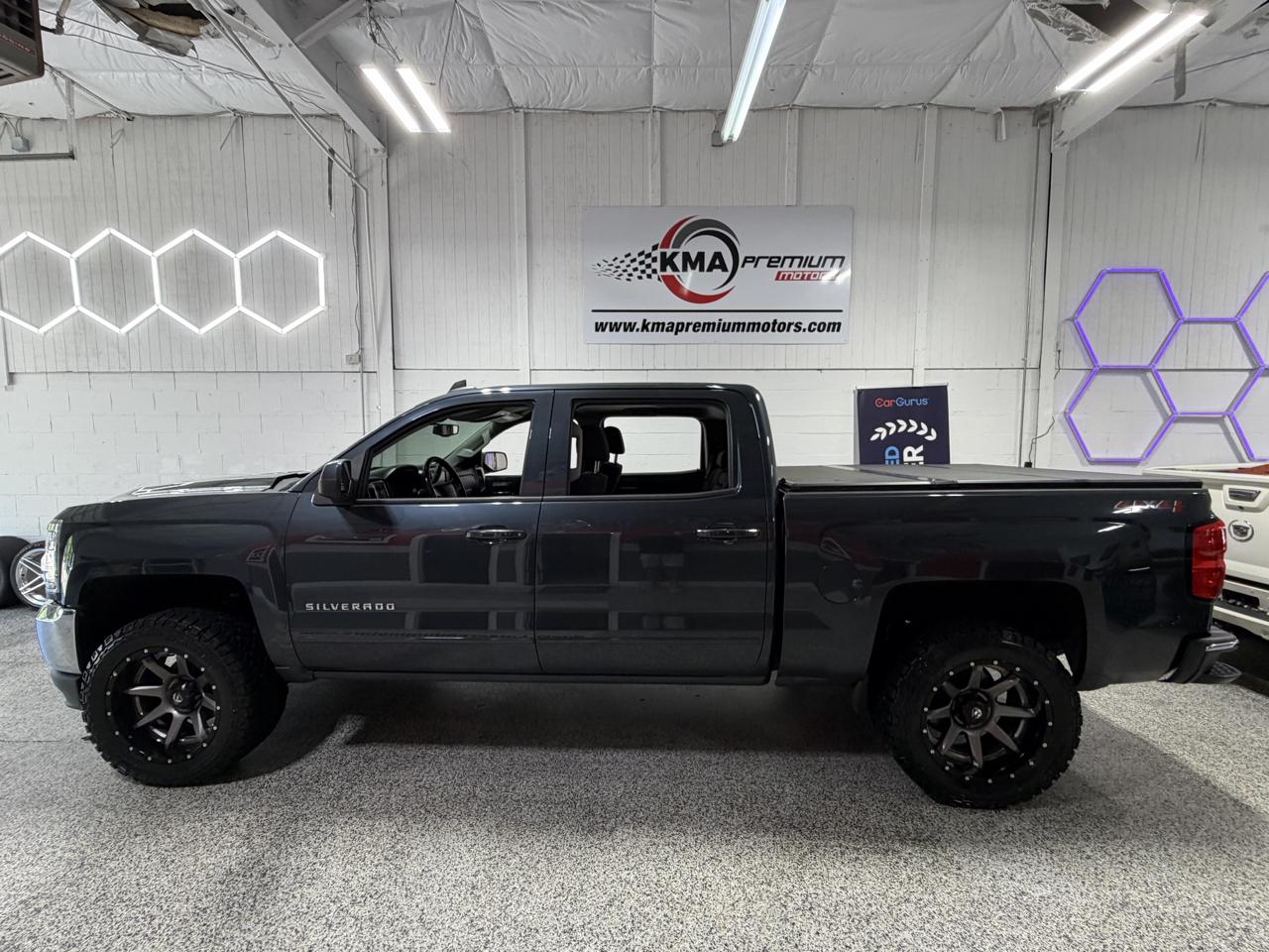 Chevrolet Silverado 1500 4WD Crew Cab 143.5" LT w/1LT 2018