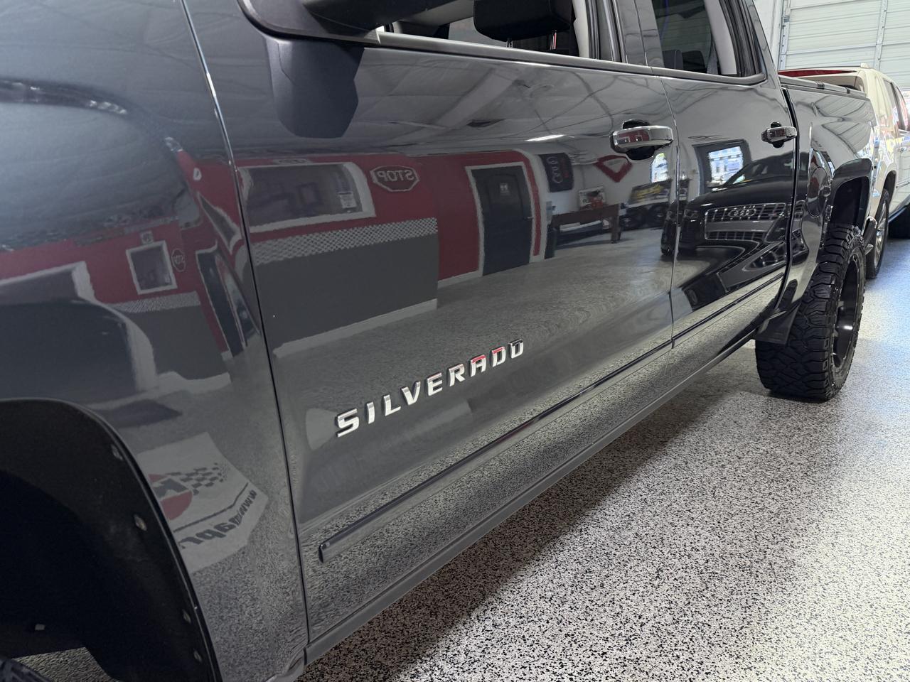 Chevrolet Silverado 1500 4WD Crew Cab 143.5" LT w/1LT 2018
