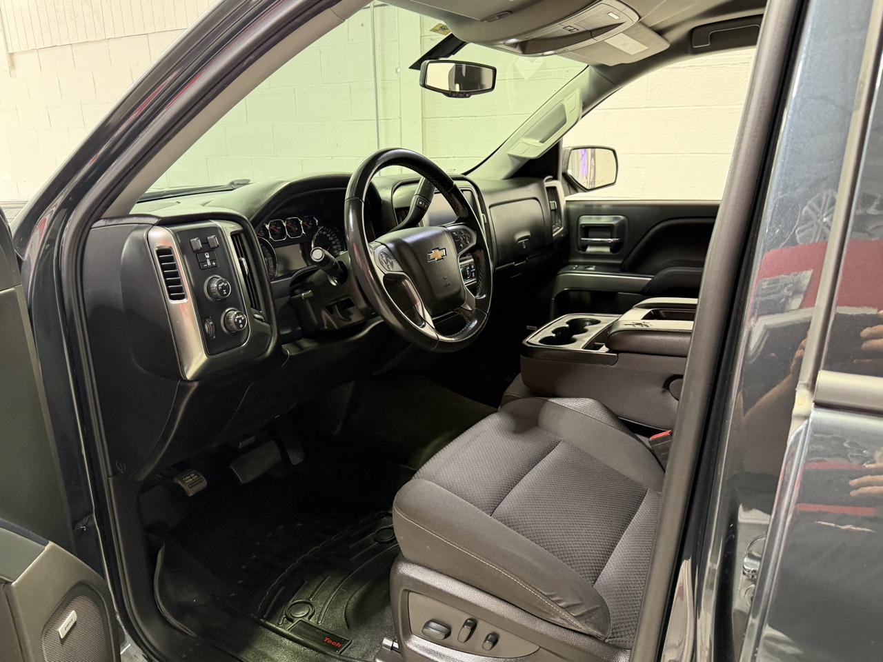Chevrolet Silverado 1500 4WD Crew Cab 143.5" LT w/1LT 2018